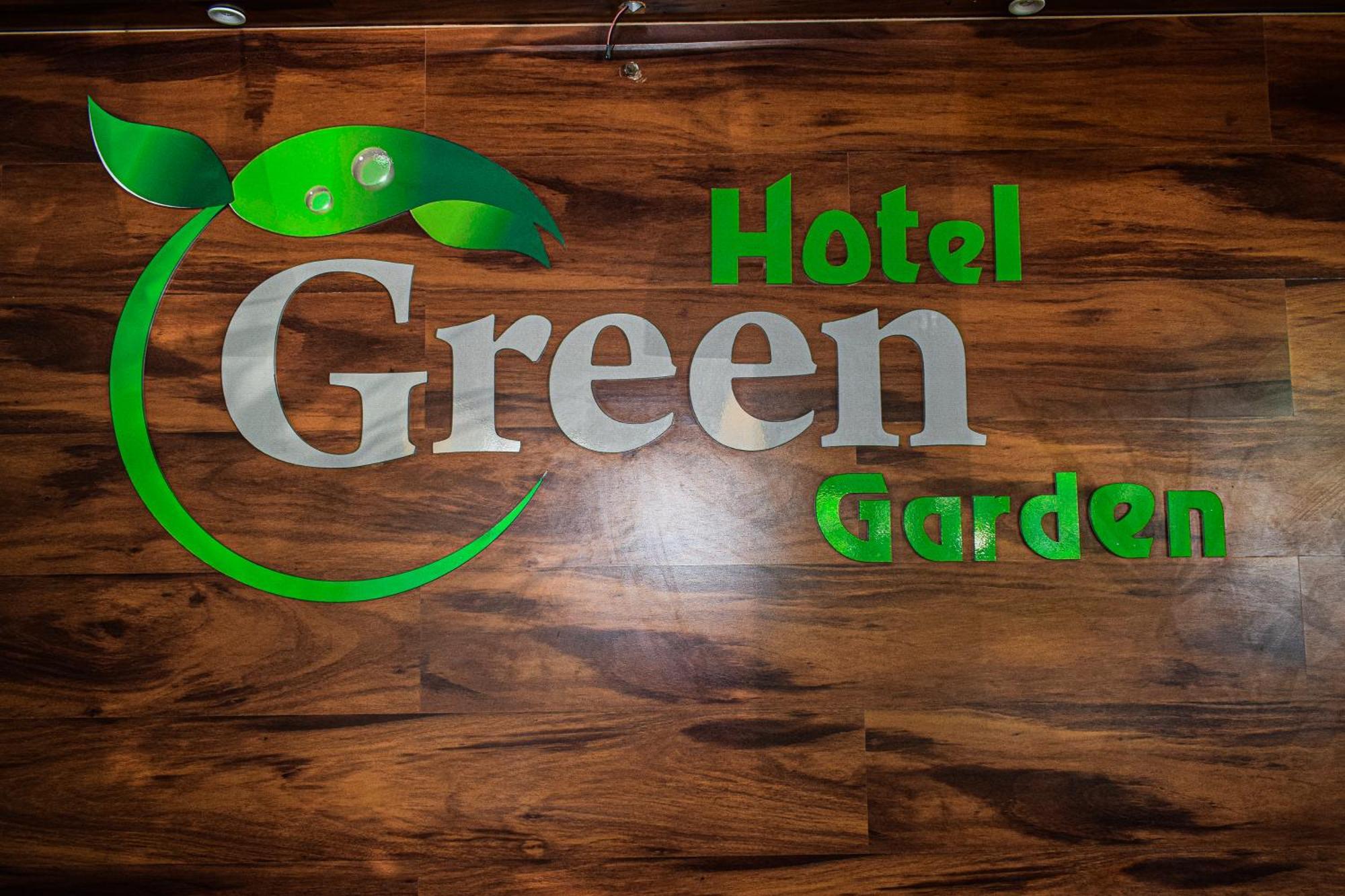 Hotel Green Garden Trincomalee Exteriör bild