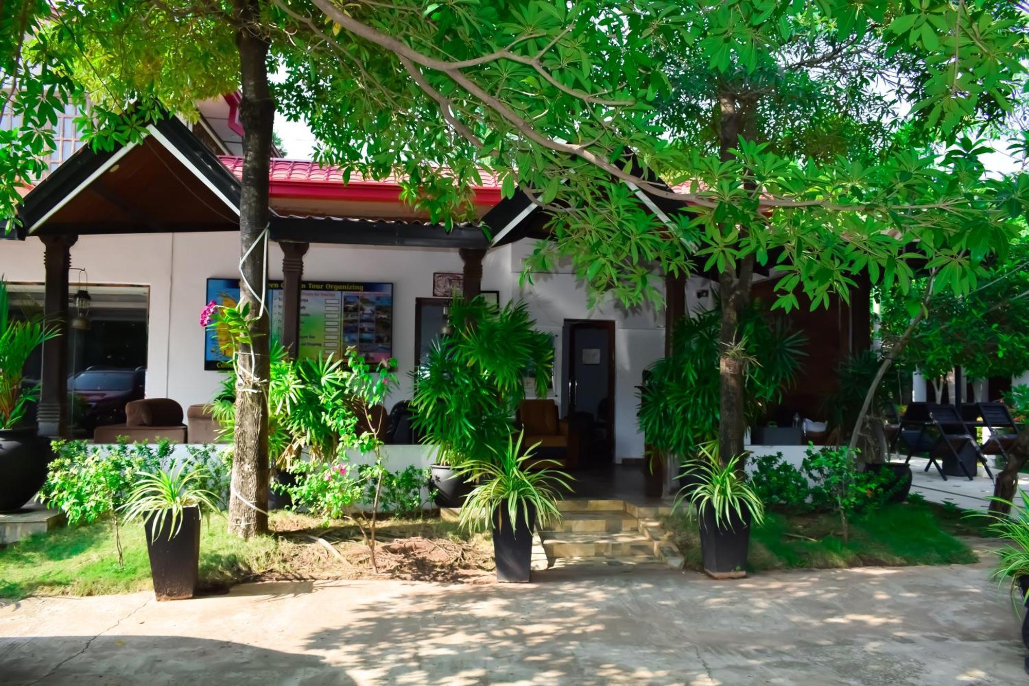 Hotel Green Garden Trincomalee Exteriör bild