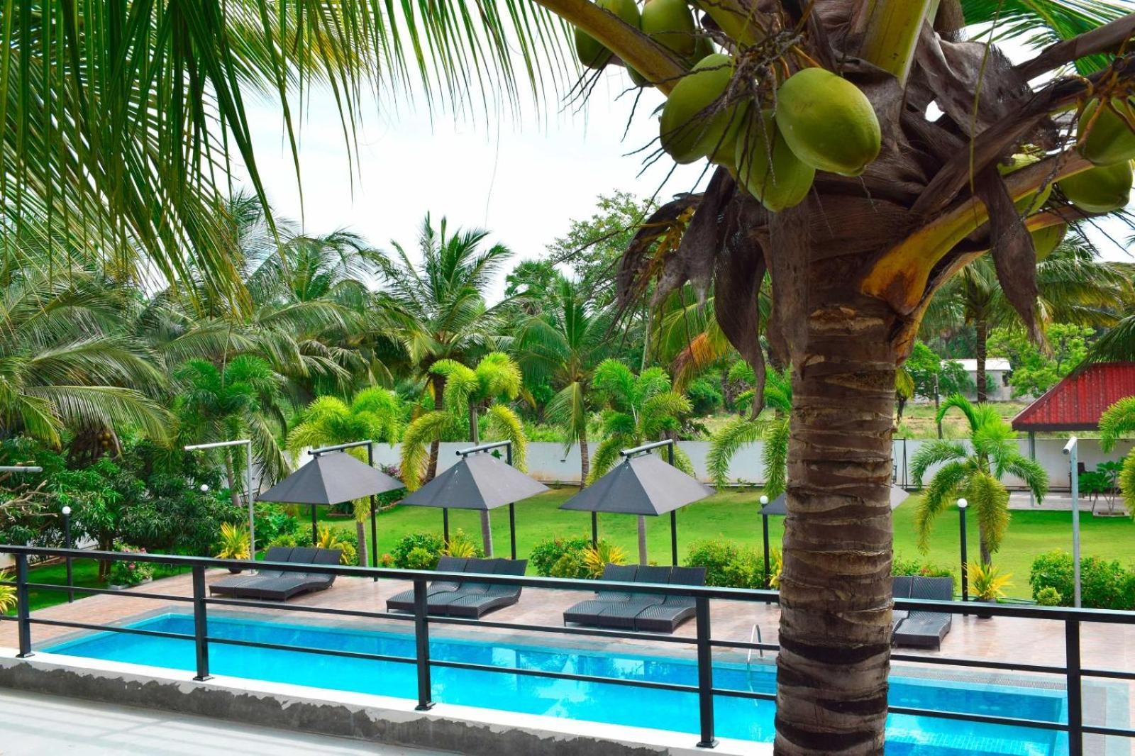 Hotel Green Garden Trincomalee Exteriör bild