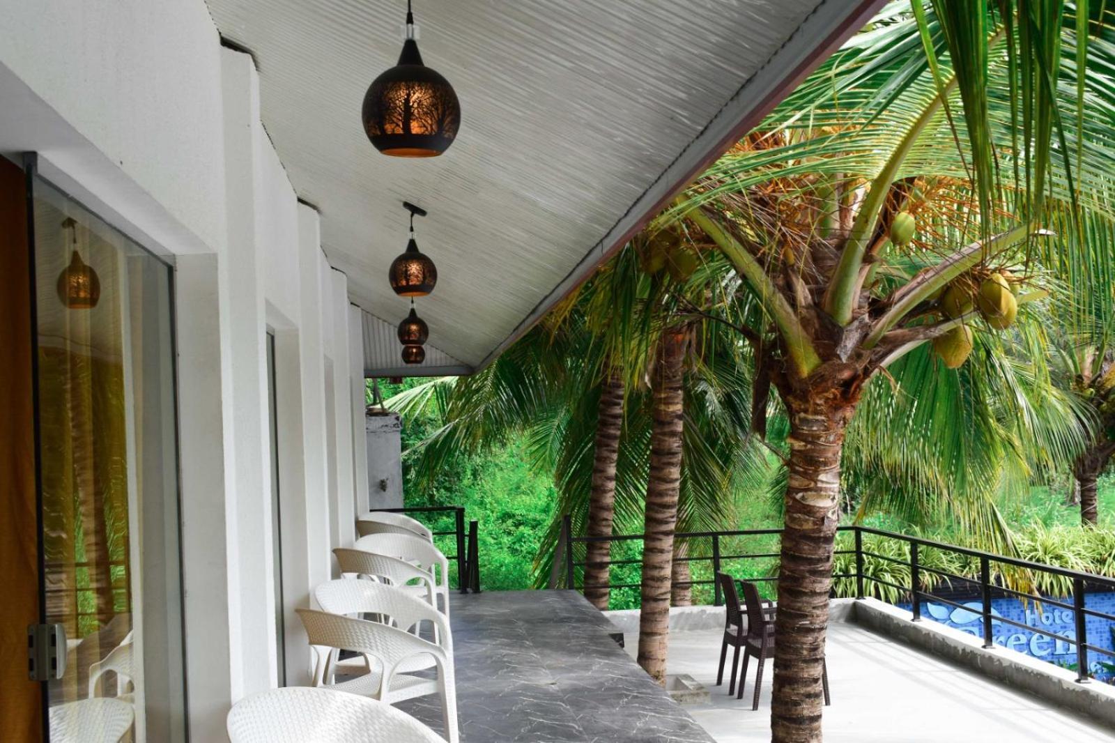 Hotel Green Garden Trincomalee Exteriör bild