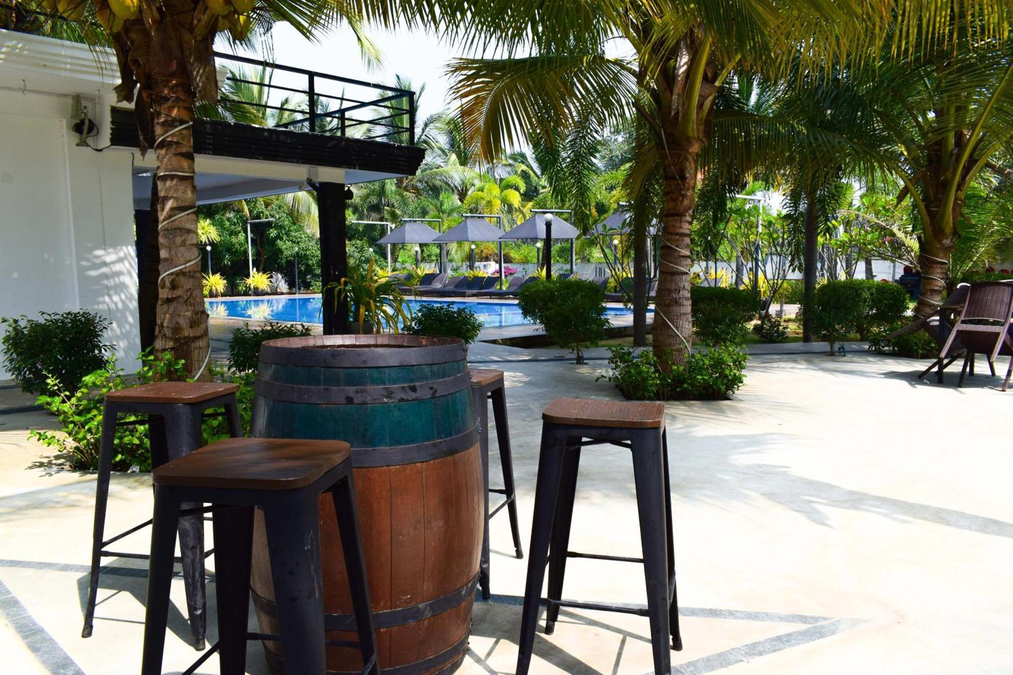 Hotel Green Garden Trincomalee Exteriör bild